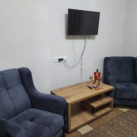 Nonaapartanent Tbilisi Esterno foto