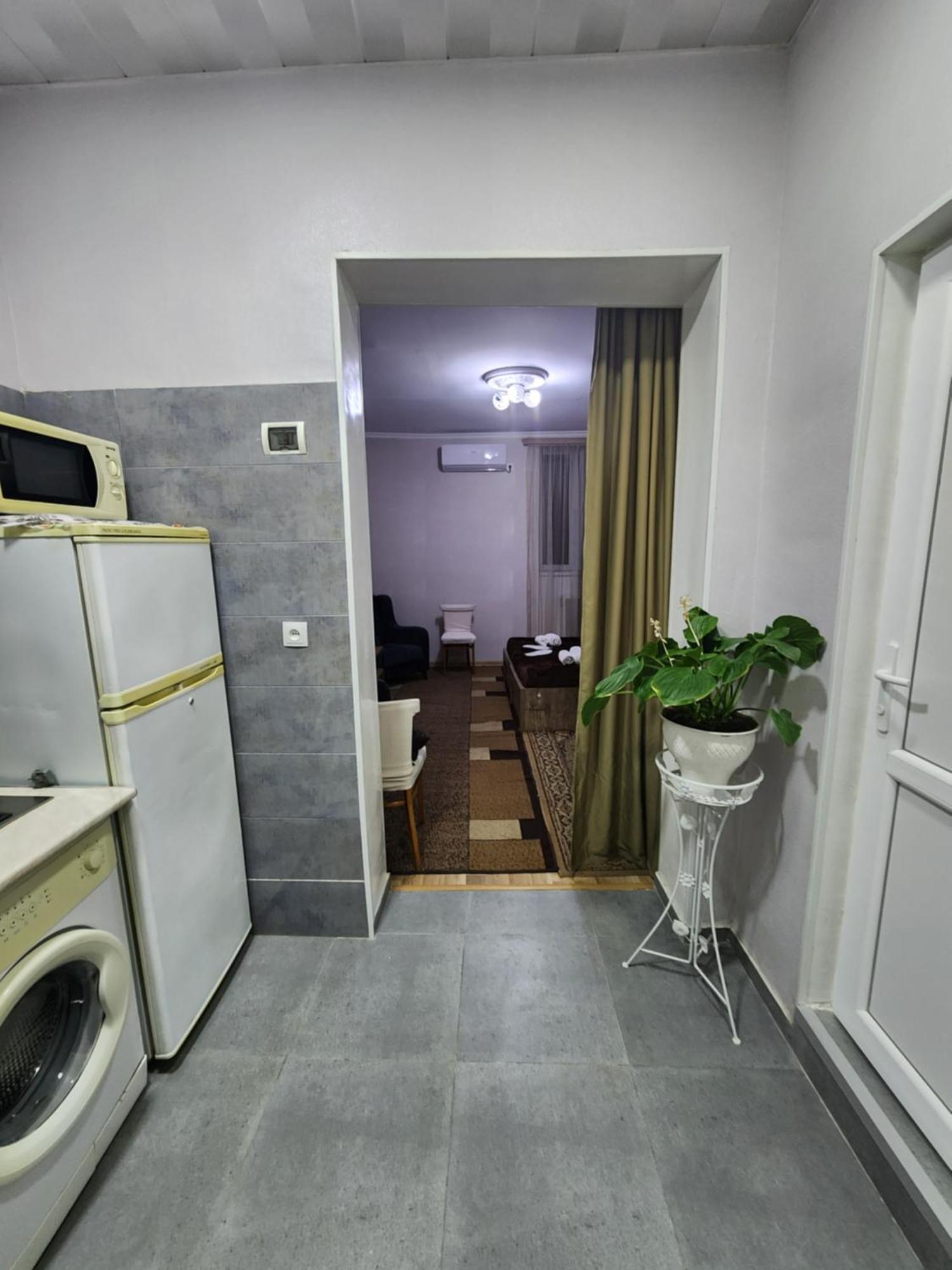 Nonaapartanent Tbilisi Esterno foto