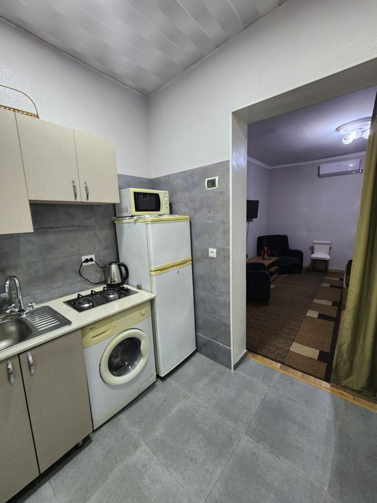 Nonaapartanent Tbilisi Esterno foto